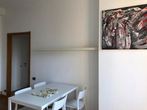 Bright Flat - Fashion & Design District, Milan (photo 5)