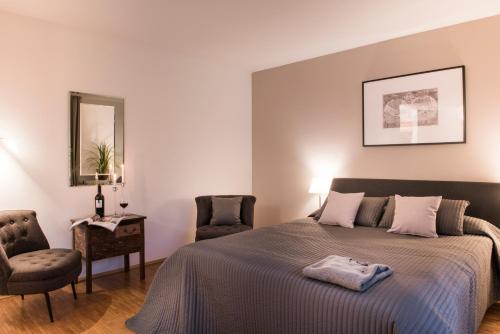Parkside Apartment House - image 3