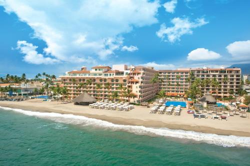 strand, Crown Paradise Golden All Inclusive Adults Only in Puerto Vallarta