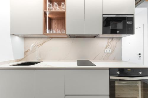 Two-Bedroom Apartment with City View image 10