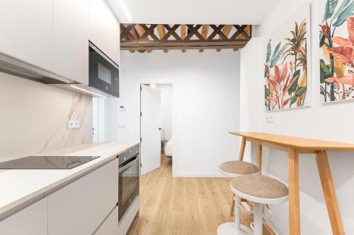 Two-Bedroom Apartment with City View image 9