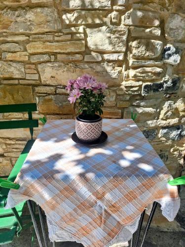 Eleni's Cottage