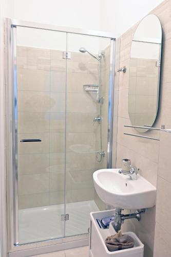 Colli Albani Apartment, Rome (photo 9)