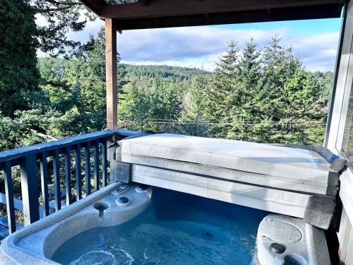 Deer Harbor Cottage & Suites - image 5