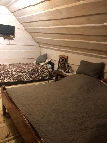 Біля комори, Pilipets (foto 6)