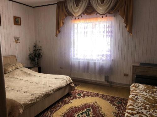 Біля комори, Pilipets (foto 2)