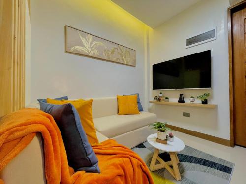 Easy Access Stay, Minutes from Airport on Main Road, Lapu Lapu City