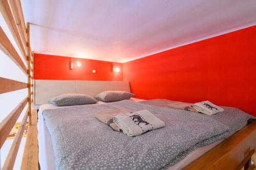 Urban view apartment with free parking