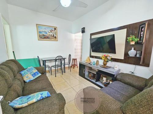 Casa Praia Grande WIFI 3dorm 2ban 2carr churrasq 400mts da praia Tupi in วีลาตูปี