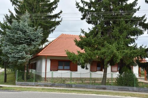 Rozália Vendégház, Pázmánd