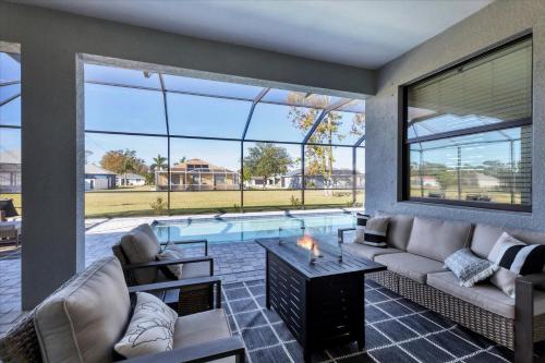 Létesítmények, 25499 Doredo Drive in Burnt Store Marina (FL)