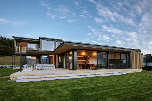 Platinum Ridge - Lake Views, Wanaka