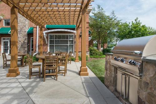 Residence Inn Dulles Airport At Dulles 28 Centre - image 11