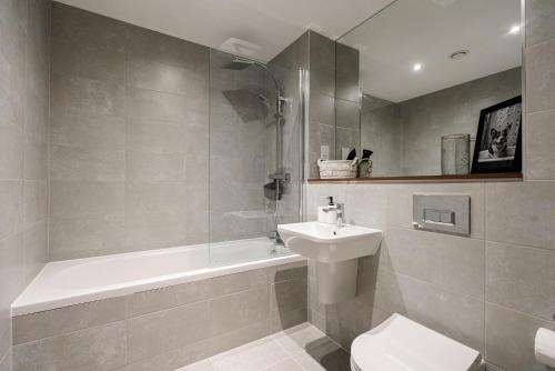 Jungle Luxe Retreat, 2Bed 2Bath Leeds, Center & Stadium, Leeds (Foto 9)