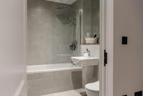 Jungle Luxe Retreat, 2Bed 2Bath Leeds, Center & Stadium, Leeds (Foto 10)