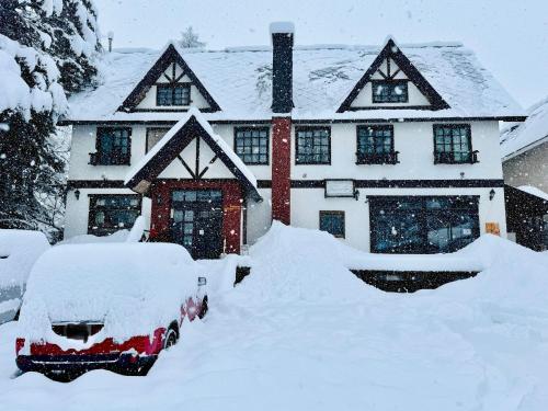 Buitenkant, Hakuba Sea2Summit Hostel in Hakuba