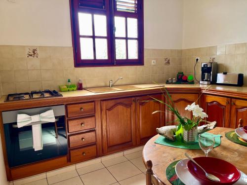 Fasilitas, La maison Durivage vue mer proche plage et centre Sainte Anne in Sainte Anne