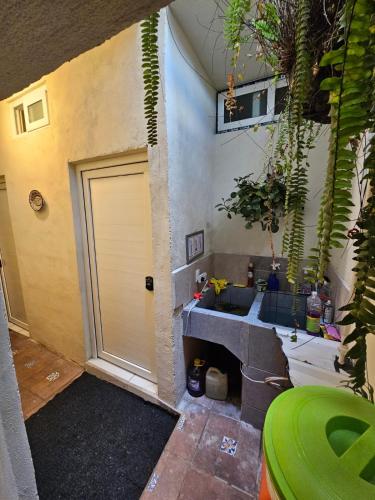 Double Room image 10