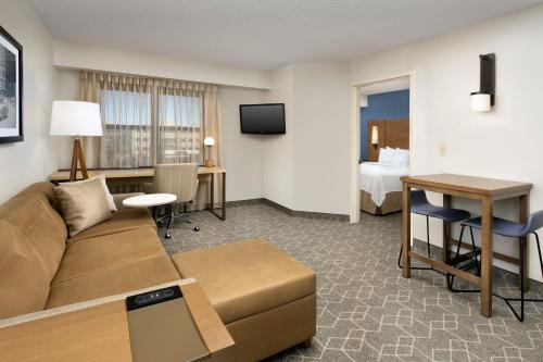 One-Bedroom Suite with Sofa Bed