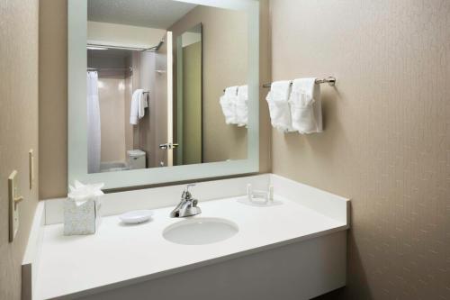 SpringHill Suites Milford - image 2