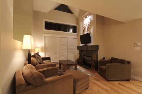 Valhalla Condos by Whistler Retreats