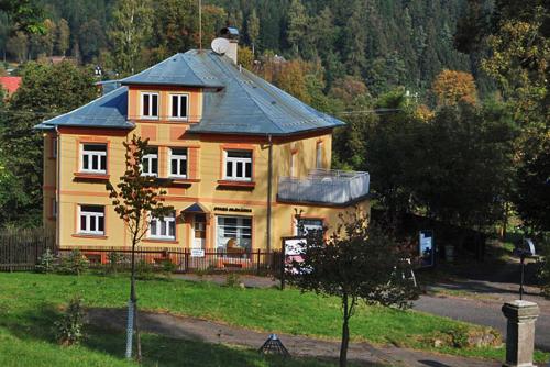 Bejárat, Stara Mlekarna in Kytlice
