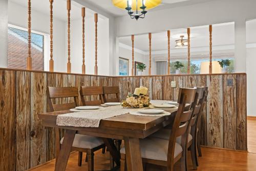 Charming Home Near Target and Parks 2 Bathrooms in อิงค์สเตอร์