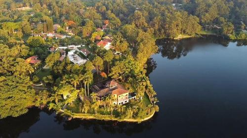 Recanto Azul, seu refúgio em SP (Recanto Azul, seu refugio em SP) in สวนเซาลุยส์