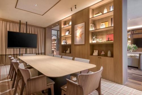 AC Hotel Recoletos - image 10