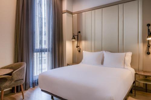 AC Hotel Recoletos - image 7