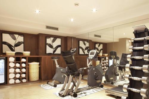 AC Hotel Recoletos - image 3