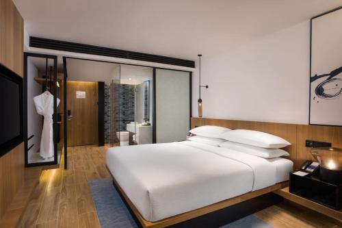 Superior Queen Room image 2
