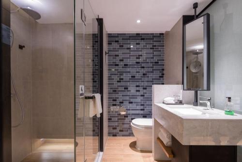 Superior Double Room image 1