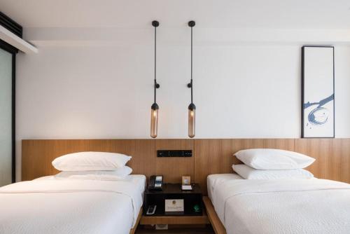 Superior Double Room image 7
