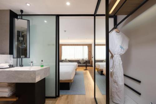 Superior Double Room image 2