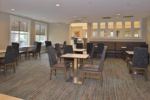 Residence Inn by Marriott Loveland Fort Collins - image 10