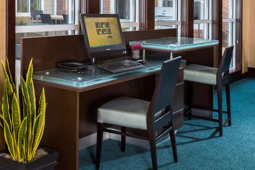 Residence Inn by Marriott Fargo - image 11