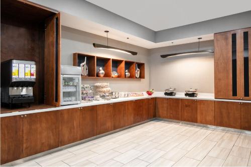 SpringHill Suites by Marriott Tulsa - image 6
