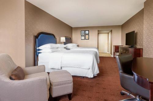 Guest room, 2 Double, Courtyard view
