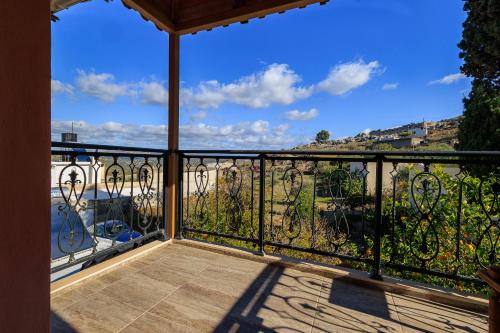 Balcony/terrace, Harmony Country House in Agia Varvara