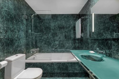 AC Hotel Murcia - image 10