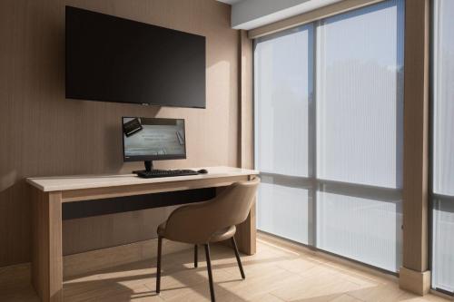 SpringHill Suites by Marriott Little Rock - image 7
