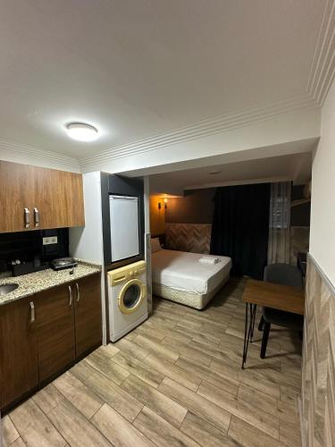 Double Room with Private Bathroom image 4