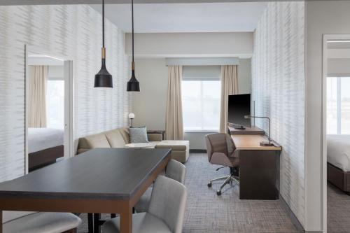 2 bedrooms, 3 beds