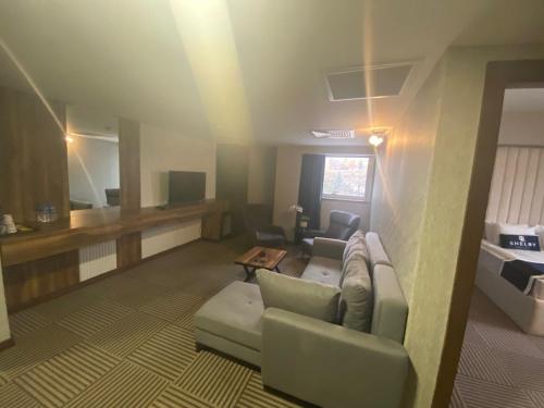 Standard King Room