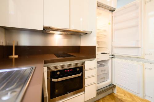 For You Rentals Elegante vivienda de 3 habitaciones en el centro de Madrid Temporal PSM9, Madrid (photo 2)