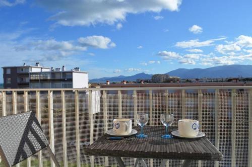 Two-Bedroom Apartment with Sea View image 3
