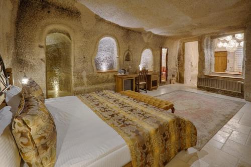 Hera Cave Suites Room Type - Family Suite