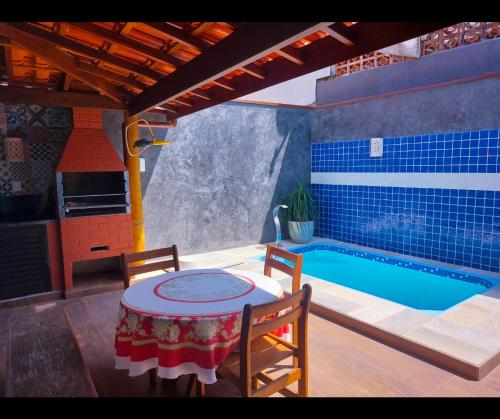 CASA AZUL PISCINA NAS TONINHAs in หาดโตนินยาส
