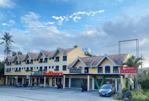 RedDoorz Plus at Balai Sofia Bed & Breakfast Batangas